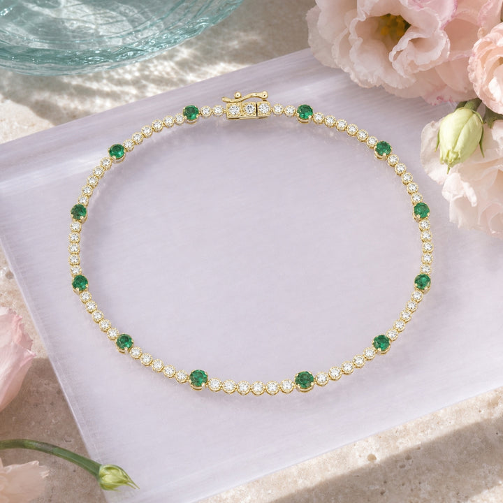 B1232 - 14K Gold Diamond Bracelet