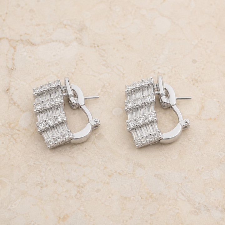 DE5062 - 18K White Gold Diamond Hoop Earrings