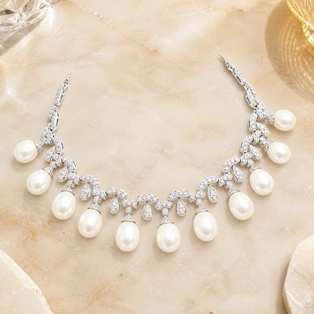 DN1333 - 18K White Gold Pearl Cocktail Necklace