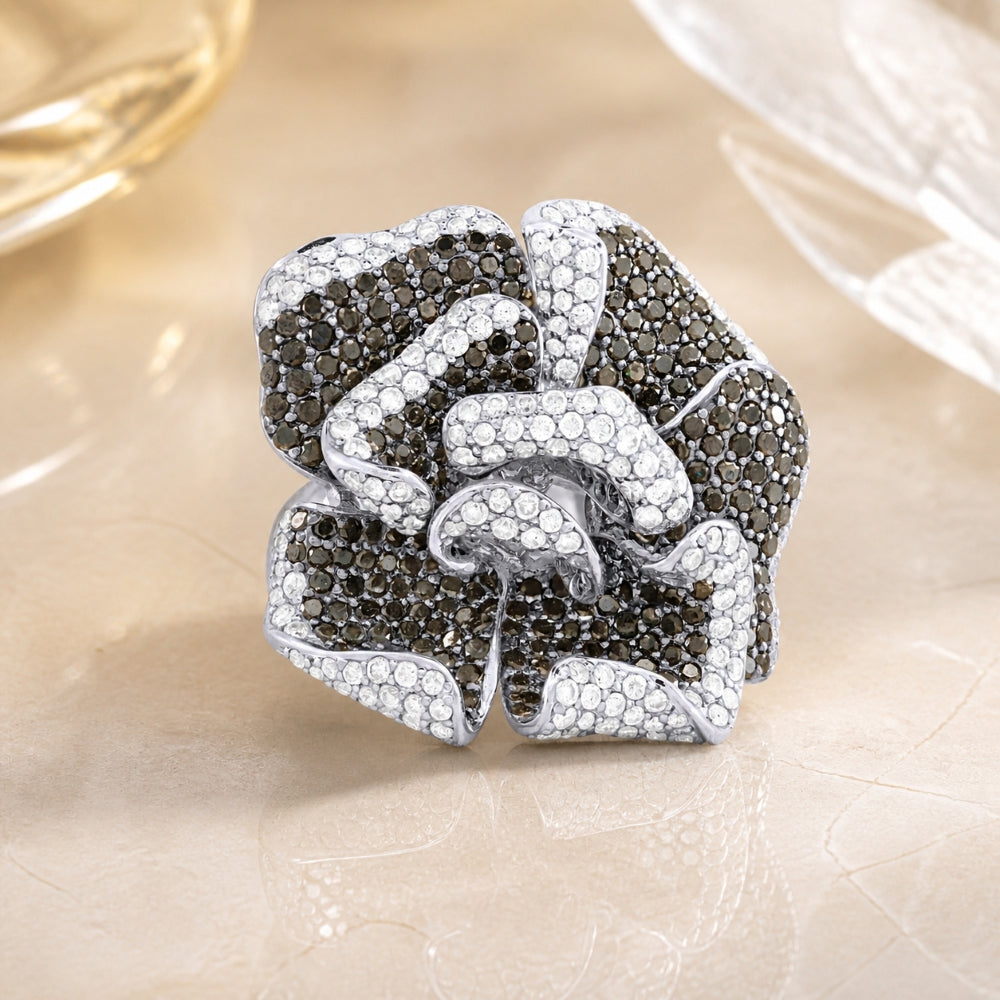 DR10222 - 18K White Gold Black Diamond Flower Ring