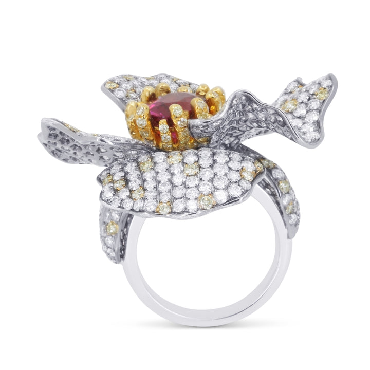 DR11959 - 18K White Gold Yellow Diamond Flower Ring