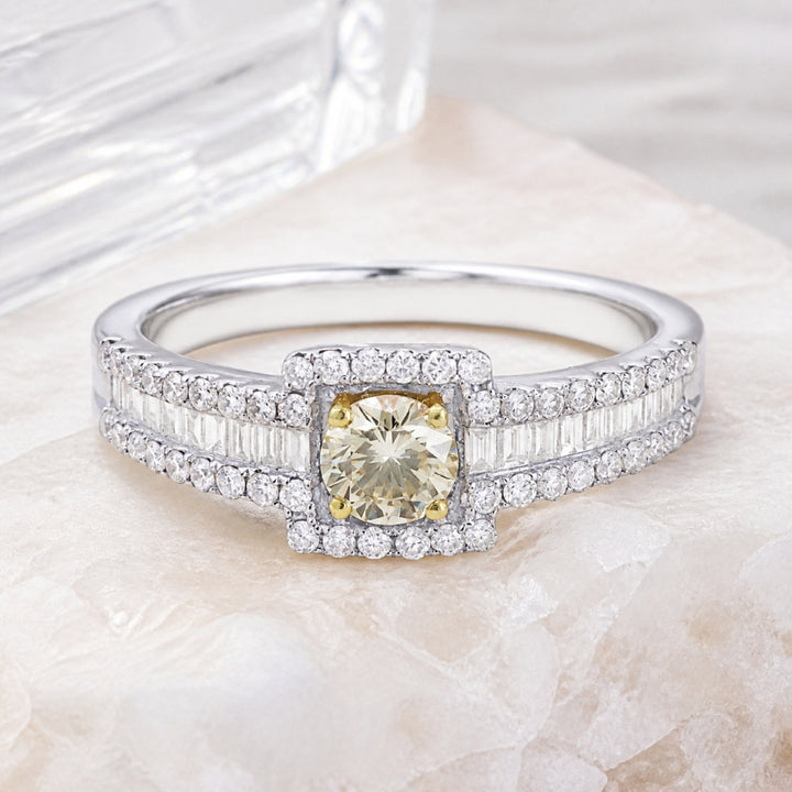 DR8979 - 18K White Gold Yellow Diamond Ring