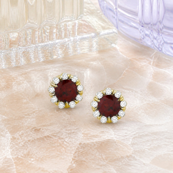 E1034 - 14K Gold Round Stud Earrings