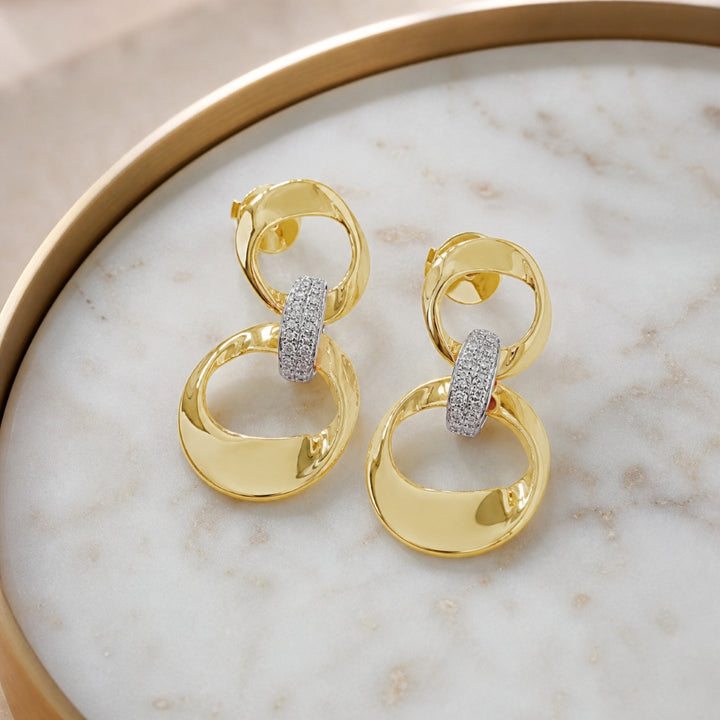 E1350 - 14K Yellow Gold Diamond Drop Earrings