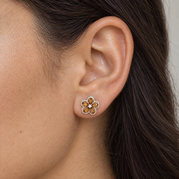 E1518 - 14K Gold Flower Stud Earrings