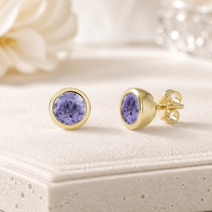 E1741 - 14K Gold Round Stud Earrings