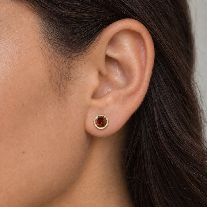 E1741 - 14K Gold Round Stud Earrings