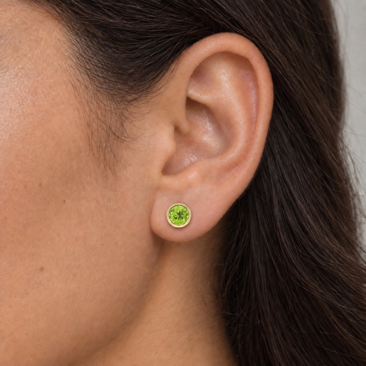 E1741 - 14K Gold Round Stud Earrings
