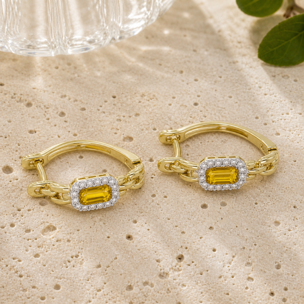E1823 - 14K Yellow Gold Huggie Hoop Earrings