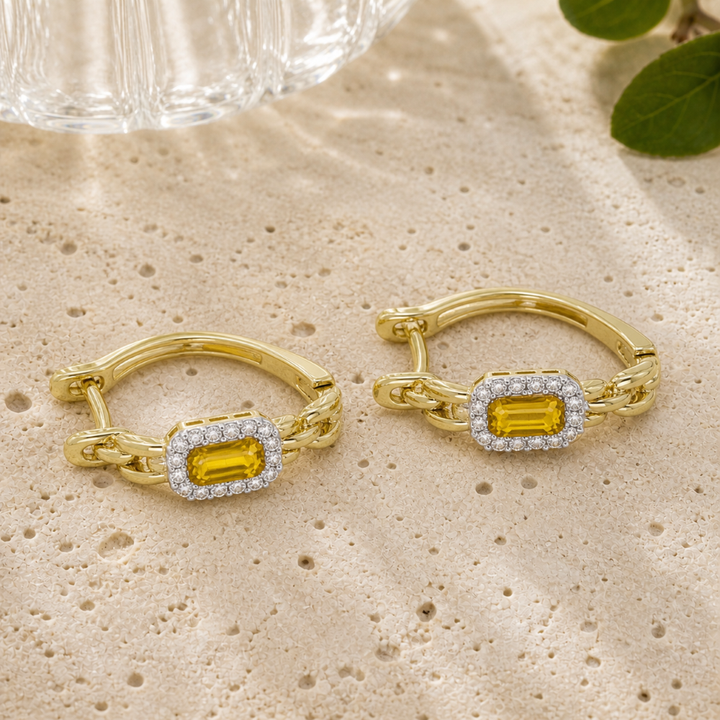 E1823 - 14K Yellow Gold Huggie Hoop Earrings