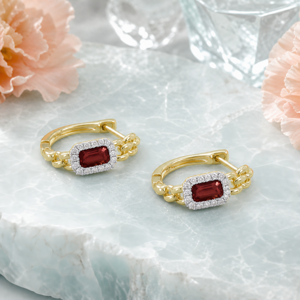 E1823 - 14K Yellow Gold Huggie Hoop Earrings