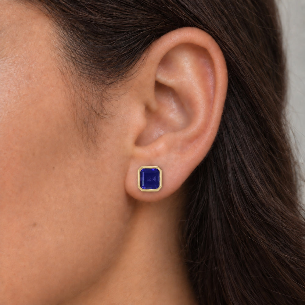 E1829 - 14K Yellow Gold Cushion Stud Earrings