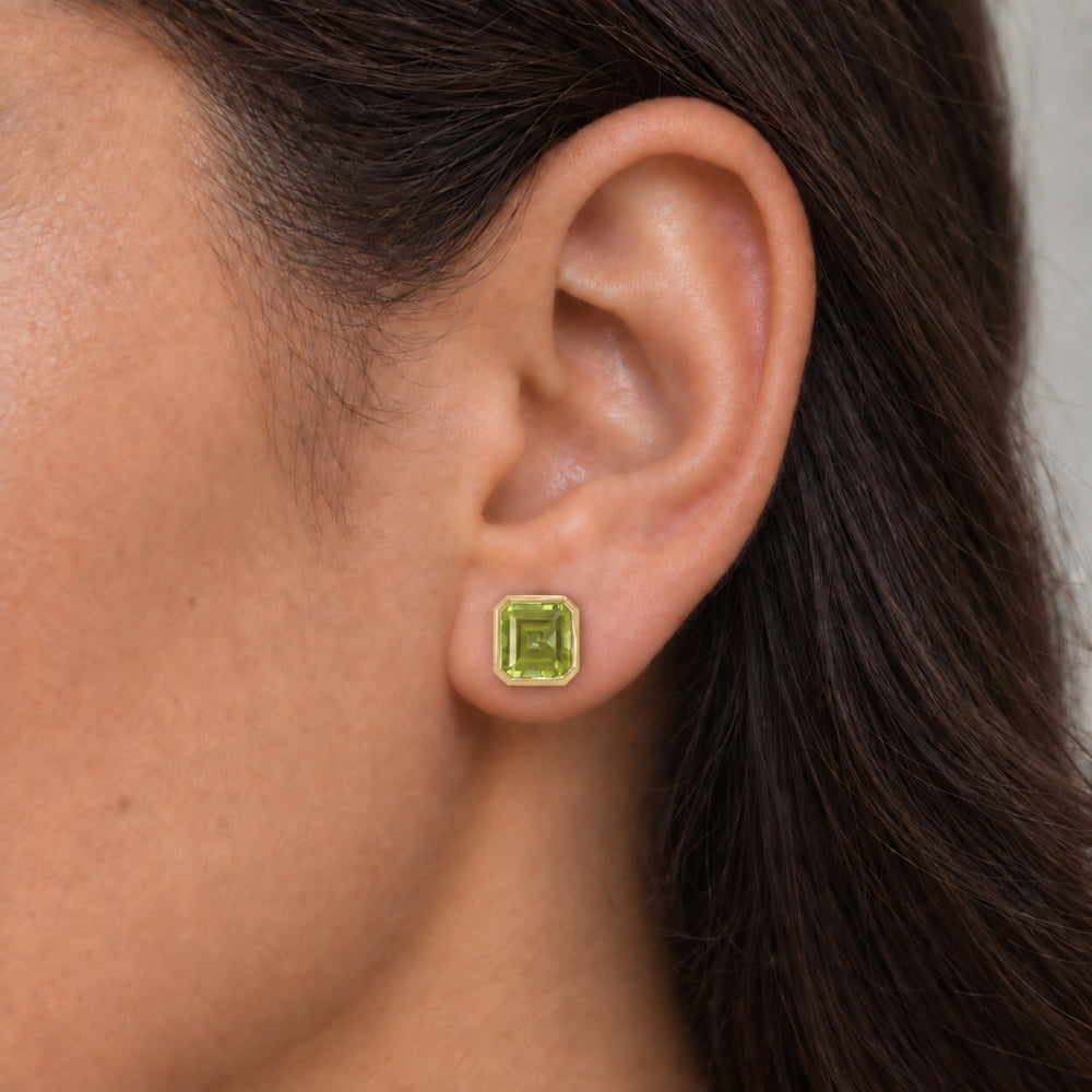 E1829 - 14K Yellow Gold Cushion Stud Earrings