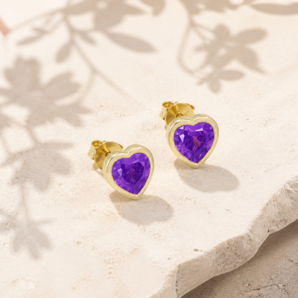 E1846 - 14K Gold Heart Stud Earrings