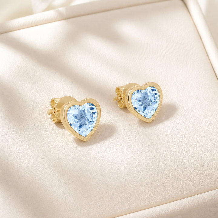 E1846 - 14K Gold Heart Stud Earrings