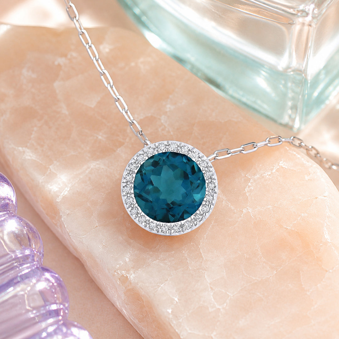 N1041 - 14K Gold Round Pendant