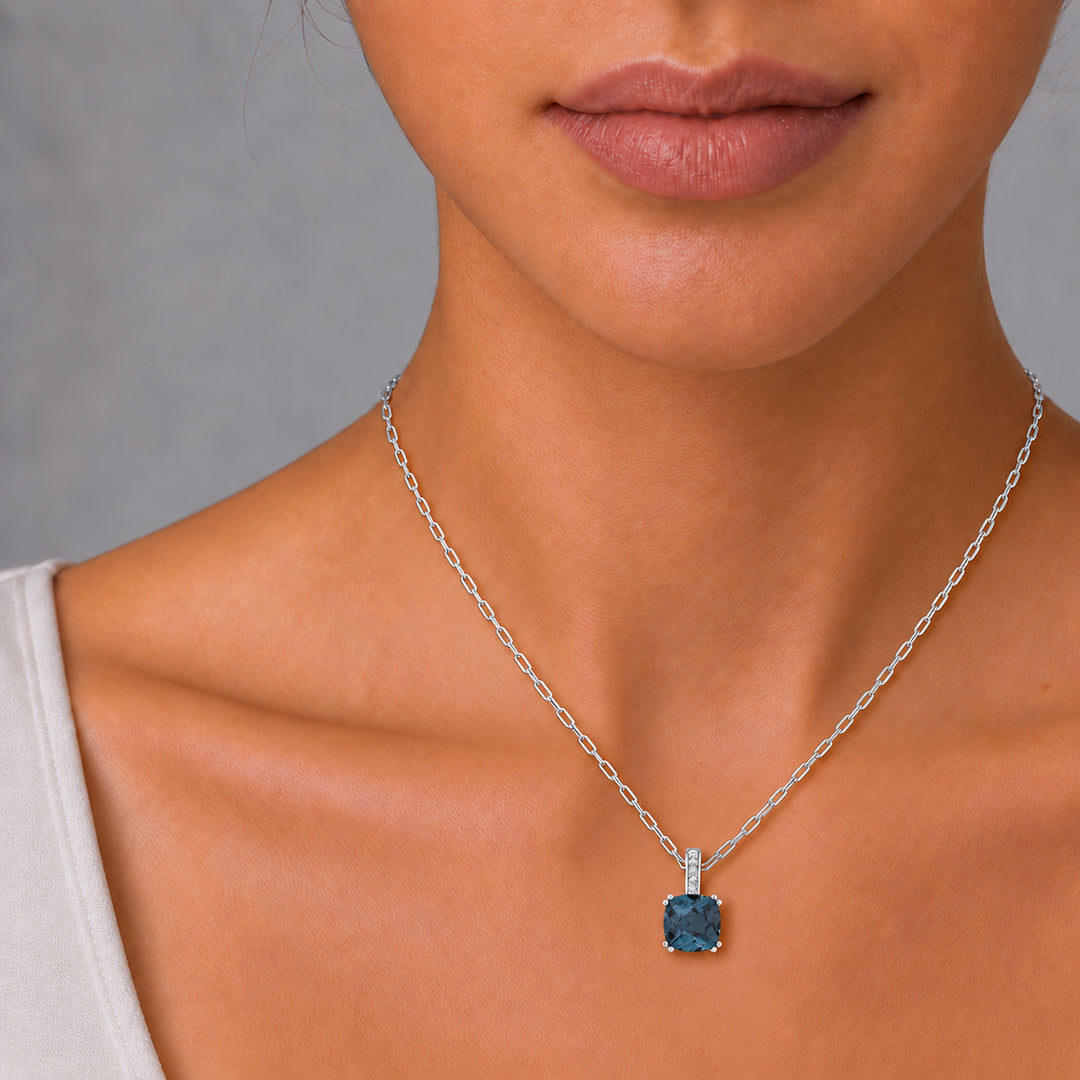 N1070 - 14K Gold Cushion Pendant