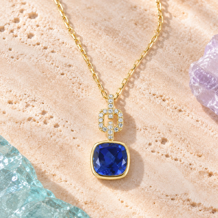 N1981 - 14K Yellow Gold Pendant