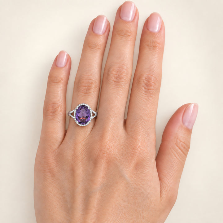 R1059 - 14K Gold Oval Ring
