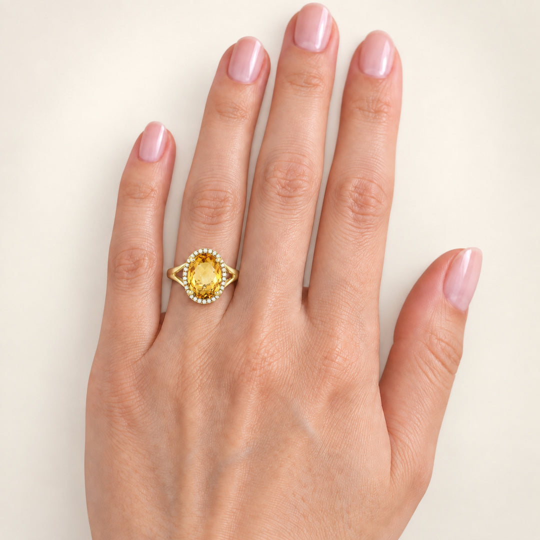 R1059 - 14K Gold Oval Ring