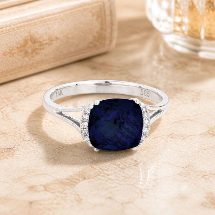 R1072 - 14K Gold Oval Ring
