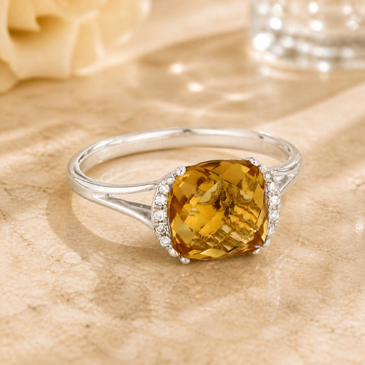 R1072 - 14K Gold Oval Ring