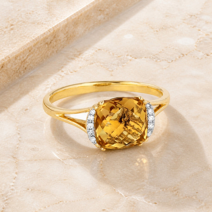 R1072 - 14K Gold Oval Ring