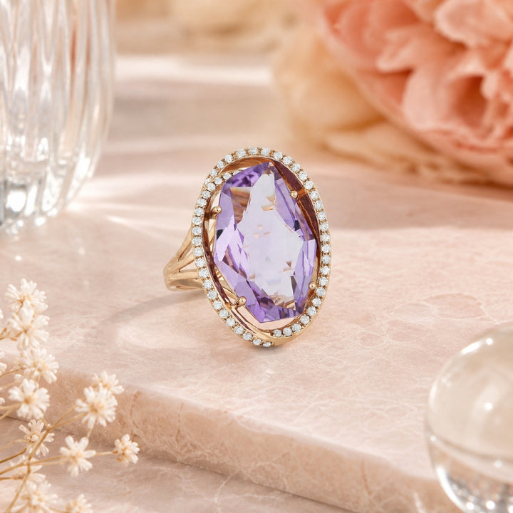 R1074 - 14K Gold Oval Ring