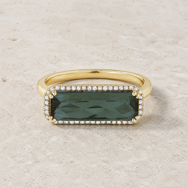 R1336 - 14K Gold Rectangle Ring