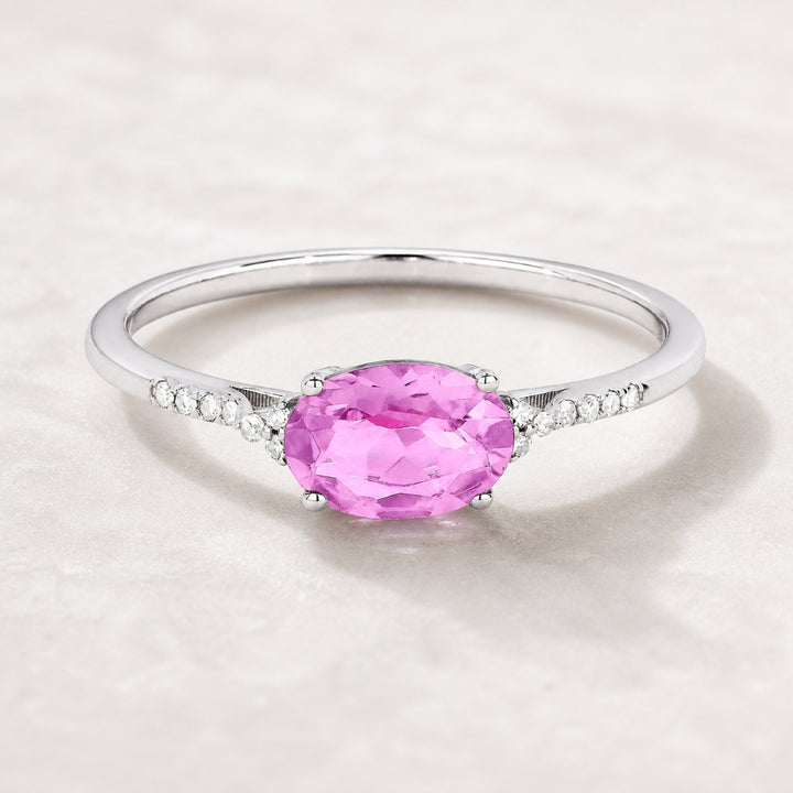 R1444 - 14K Gold Oval Ring