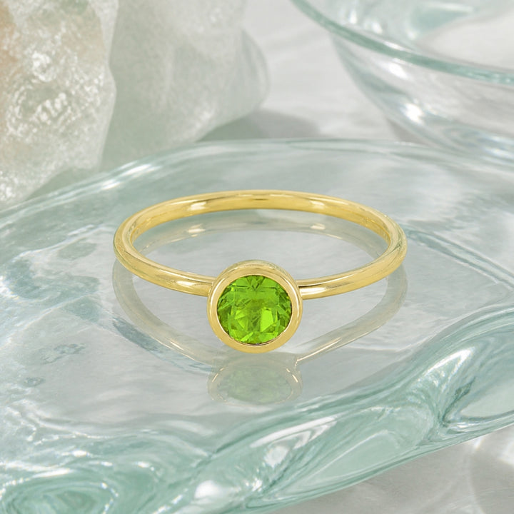 R1497 - 14K Yellow Gold Round Ring