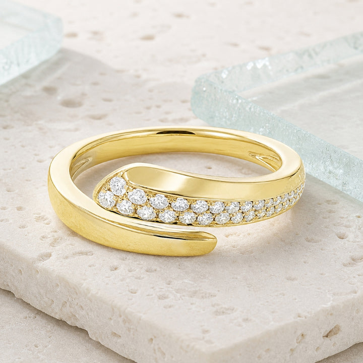 R1537 - 14K Yellow Gold Diamond Ring