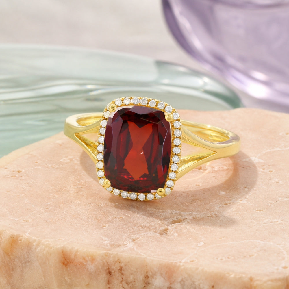 R1571 - 14K Gold Rectangle Ring