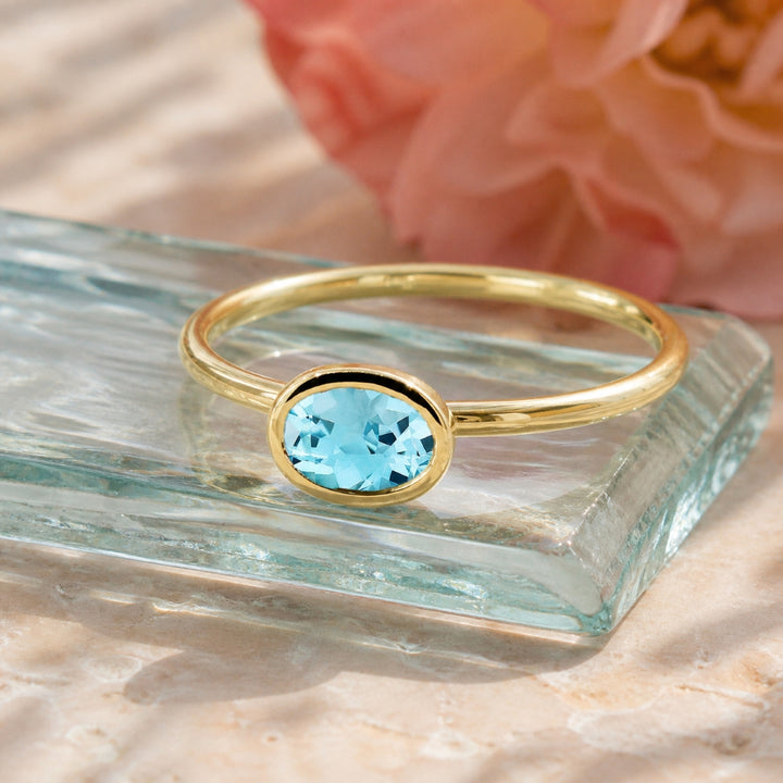R1628 - 14K Yellow Gold Oval Ring
