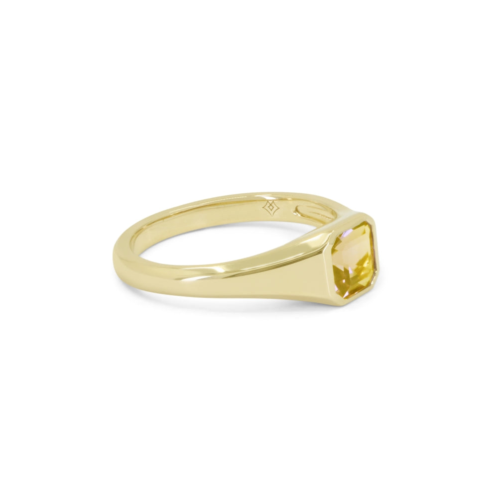 R1632 - 14K Yellow Gold Ring