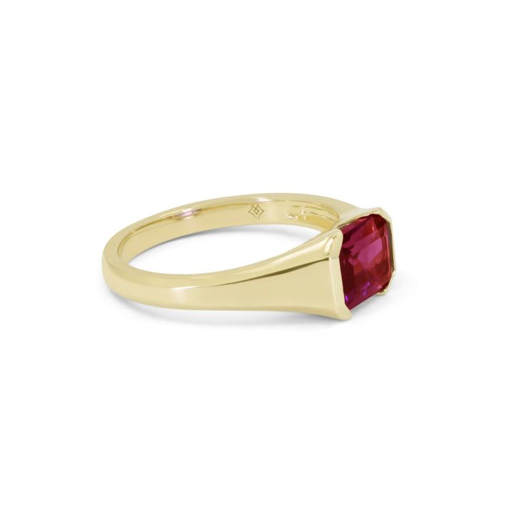 R1633 - 14K Yellow Gold Ring
