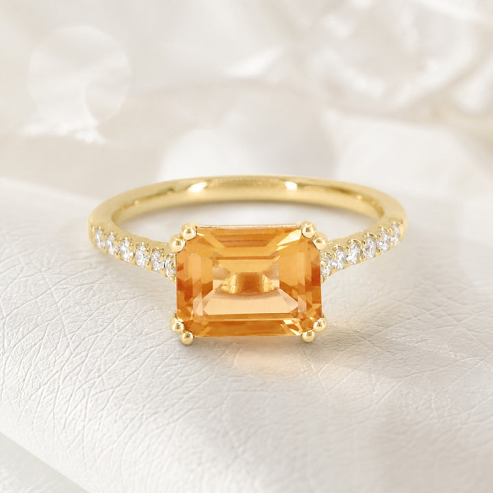 R1642 - 14K Yellow Gold Ring
