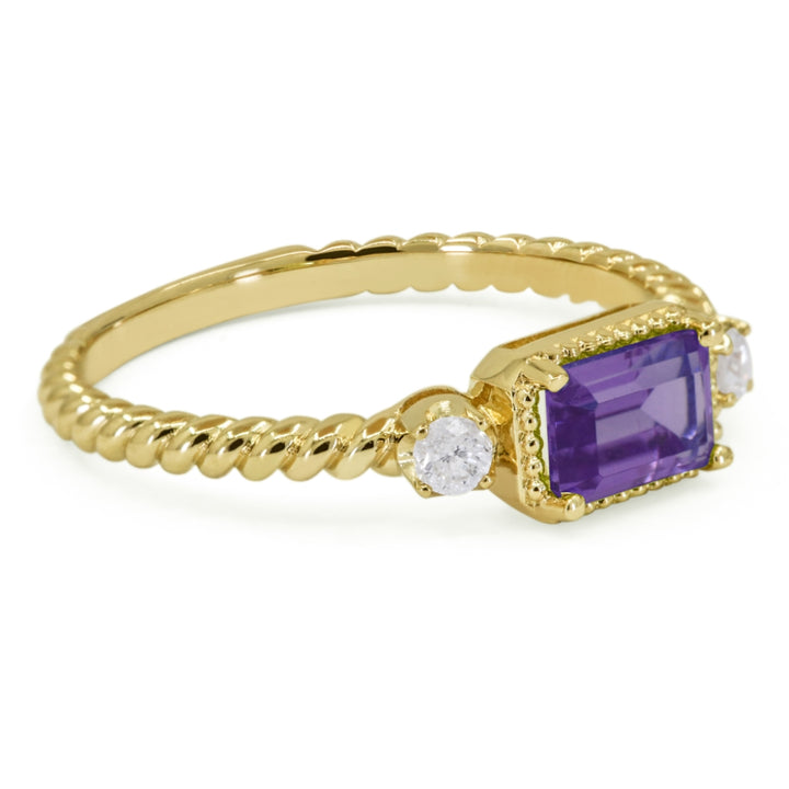 R1742 - 14K Gold Ring