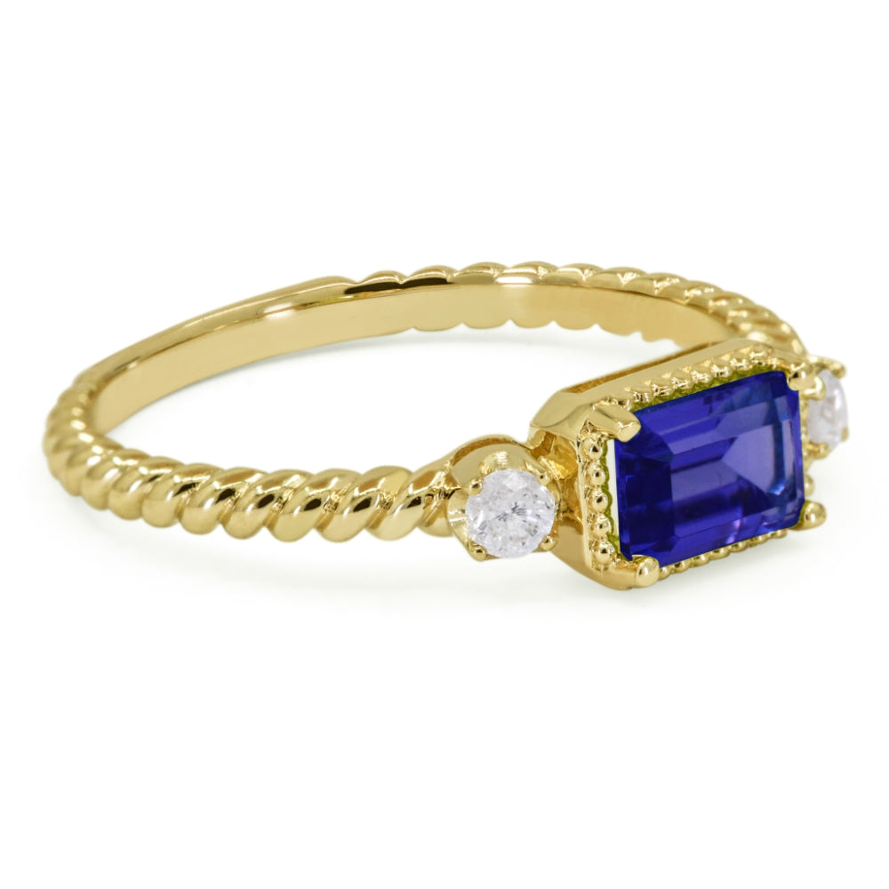 R1742 - 14K Gold Ring