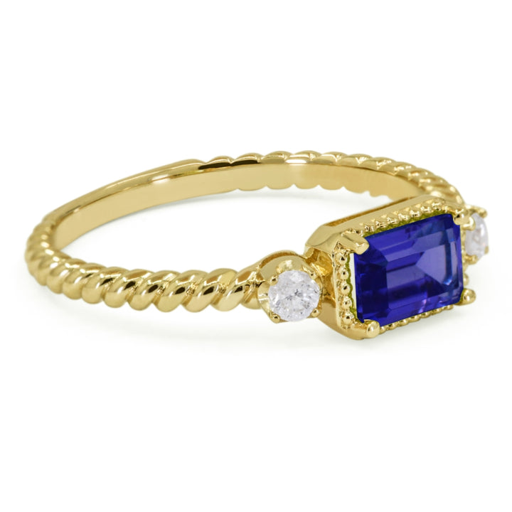 R1742 - 14K Gold Ring