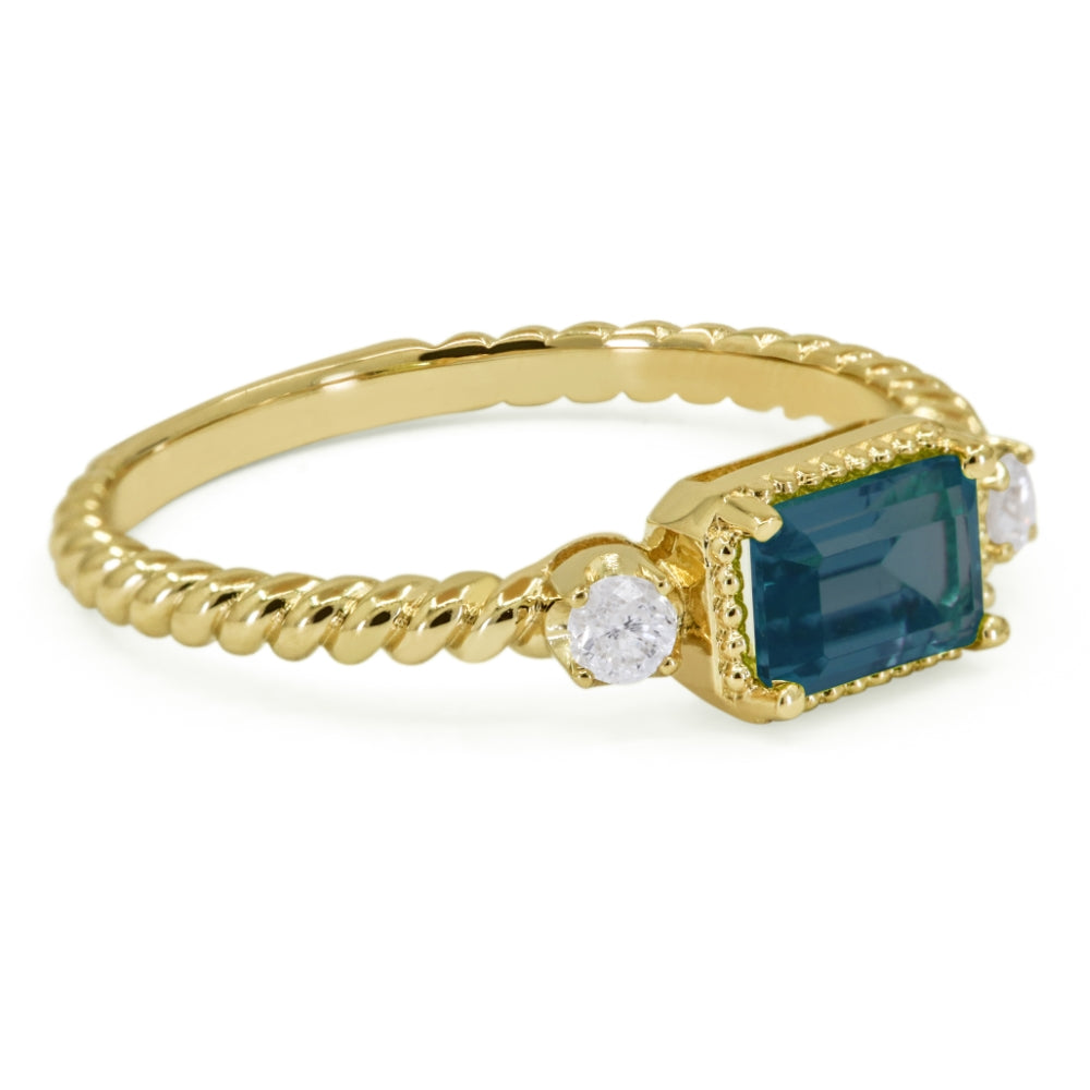 R1742 - 14K Gold Ring