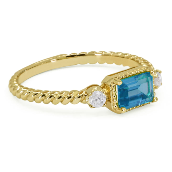 R1742 - 14K Gold Ring
